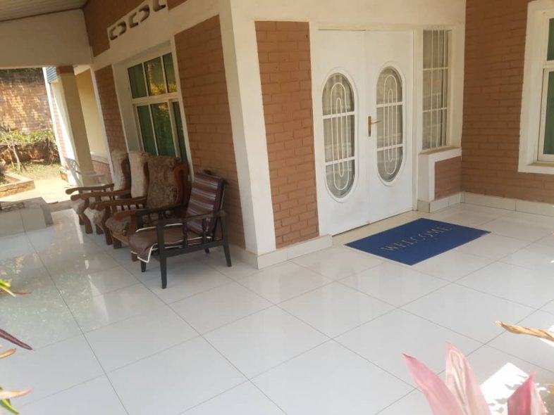 Maison à vendre à Mutanga